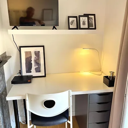 Neuf! Studio Lumineux, Gare A 200m!